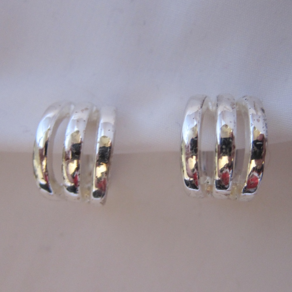 Triple hoop silver clip earrings